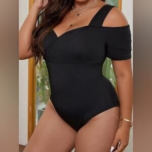 ❄️2/$5❄️[B1] NWOT Black Cold Shoulder Bodysuit, PLUS SIZES